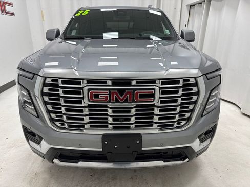 Used 2025 GMC Yukon Denali AWD/4WD image 2