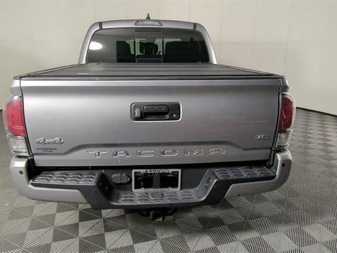 Used 2020 Toyota Tacoma Limited image 6