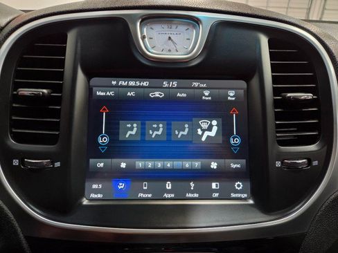 Used 2019 Chrysler 300 Touring w/ Sport Appearance Package image 69