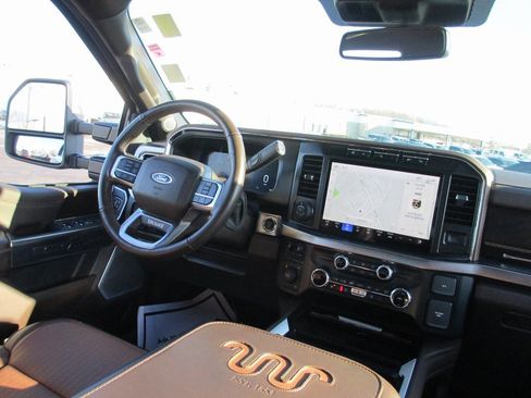 Used 2023 Ford F350 King Ranch w/ Chrome Package image 25