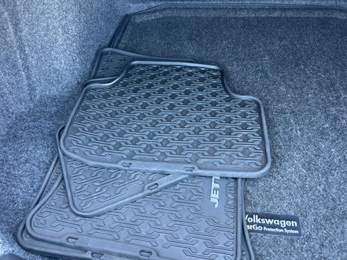 Certified 2023 Volkswagen Jetta S FWD image 29