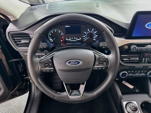 Used 2022 Ford Escape SE w/ SE Sport Appearance Package AWD/4WD image 15