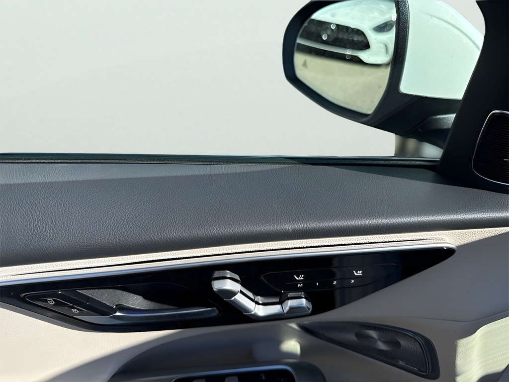 Certified 2026 Mercedes-Benz C 300 4MATIC Sedan image 12