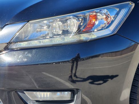 Used 2015 Honda Accord Touring image 9