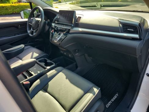 Used 2025 Honda Odyssey Touring image 24