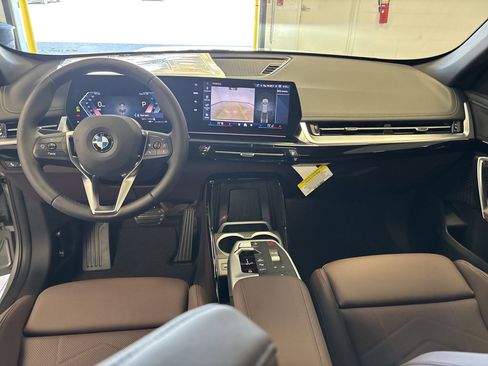Used 2025 BMW X1 xDrive28i w/ Convenience Package image 15