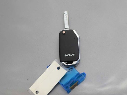 Used 2023 Kia Forte LXS image 31