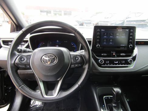 Used 2022 Toyota Corolla XSE FWD image 15