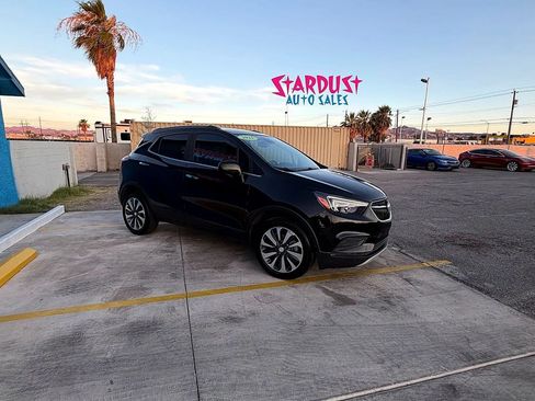 Used 2021 Buick Encore Preferred AWD/4WD image 7