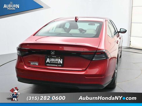 Used 2023 Honda Accord EX image 4