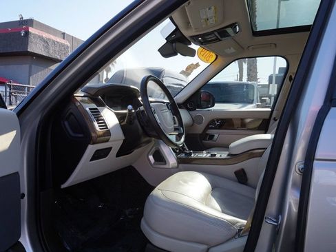 Used 2019 Land Rover Range Rover HSE AWD/4WD image 18