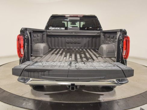 Used 2022 GMC Sierra 1500 SLT w/ SLT Convenience Package image 14