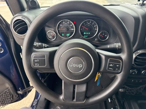 Used 2013 Jeep Wrangler Unlimited Sport image 18