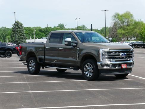 Used 2026 Ford F250 Lariat w/ Lariat Premium Package AWD/4WD image 3