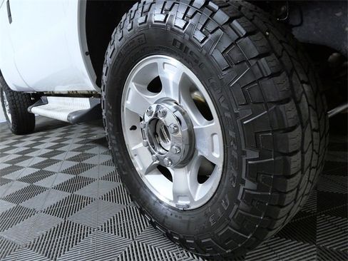 Used 2015 Ford F350 XLT image 2