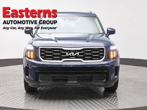 Used 2025 Kia Telluride S FWD image 2