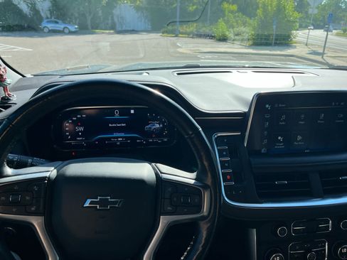 Used 2022 Chevrolet Tahoe Z71 w/ Off-Road Capability Package AWD/4WD image 9