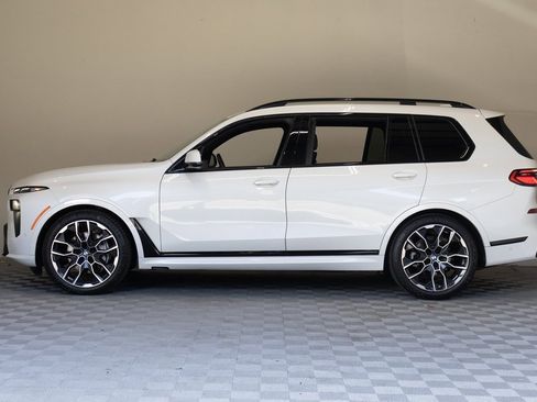Used 2023 BMW X7 xDrive40i w/ Executive Package image 7