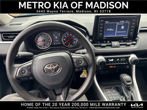 Used 2021 Toyota RAV4 LE AWD/4WD image 17
