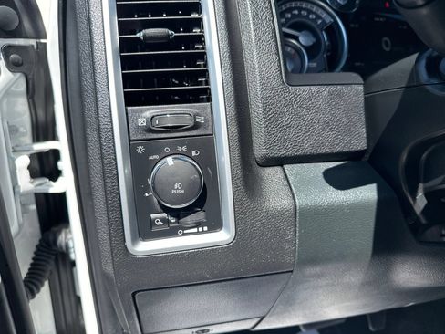 Used 2017 RAM 1500 Limited AWD/4WD image 18
