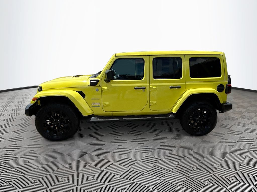 Used 2022 Jeep Wrangler Unlimited Sahara w/ Cold Weather Group AWD/4WD image 9