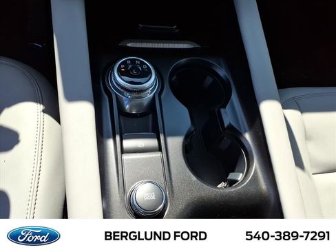 New 2025 Ford Explorer Active image 19