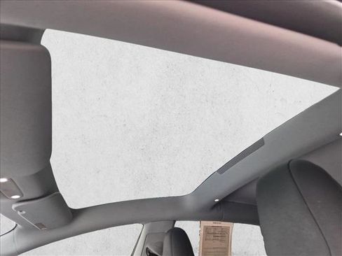 Used 2025 Tesla Model 3 Long Range RWD image 15