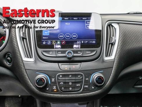 Used 2023 Chevrolet Malibu LT image 12