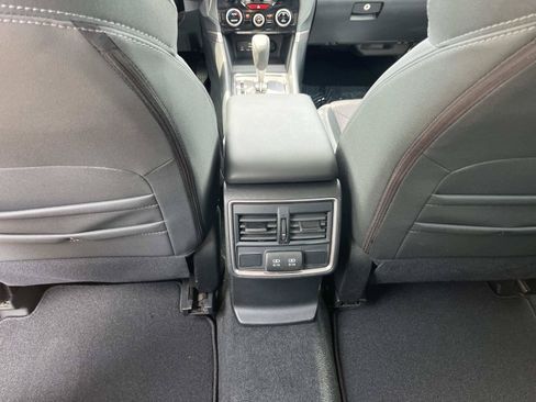 Used 2020 Subaru Forester Premium AWD/4WD image 19