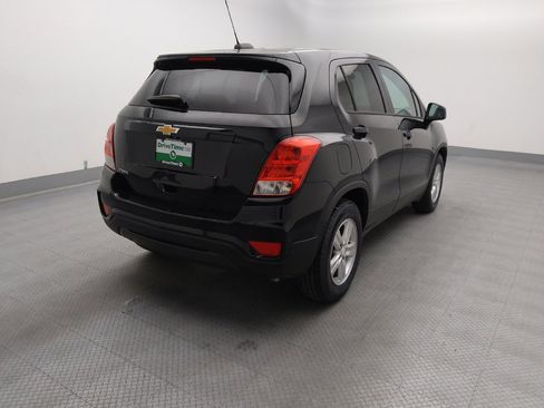 Used 2020 Chevrolet Trax LS w/ Tint and Cruise Package FWD image 7