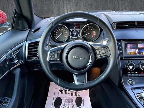 Used 2018 Jaguar F-TYPE Convertible image 7