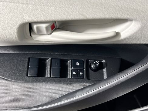 Used 2026 Toyota Corolla LE FWD image 15