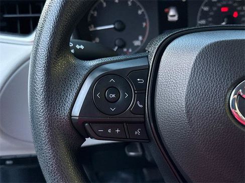 Certified 2024 Toyota Corolla Cross L image 19