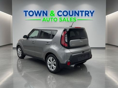 Used 2014 Kia Soul + FWD image 3