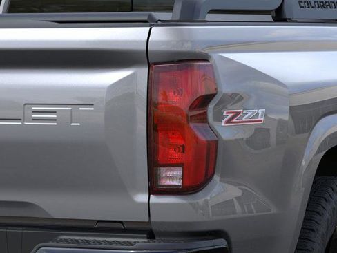 New 2025 Chevrolet Colorado Z71 w/ Midnight Edition image 11