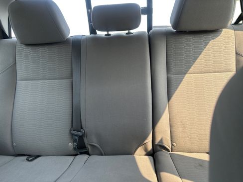 Used 2019 Toyota Tacoma SR5 AWD/4WD image 12