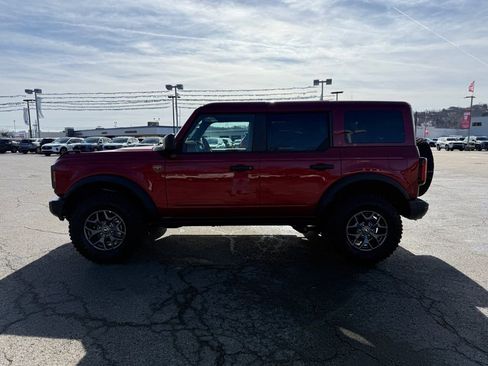 New 2025 Ford Bronco Badlands image 4