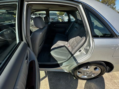 Used 2003 Toyota Avalon XLS image 46