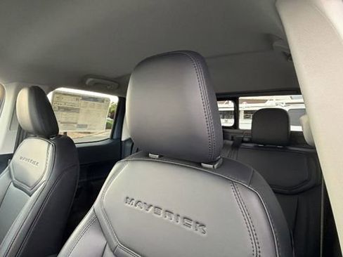 New 2026 Ford Maverick Lariat AWD/4WD image 23