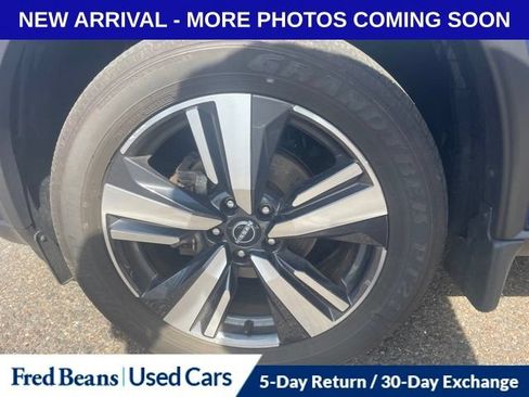 Used 2023 Nissan Rogue SL AWD/4WD image 14