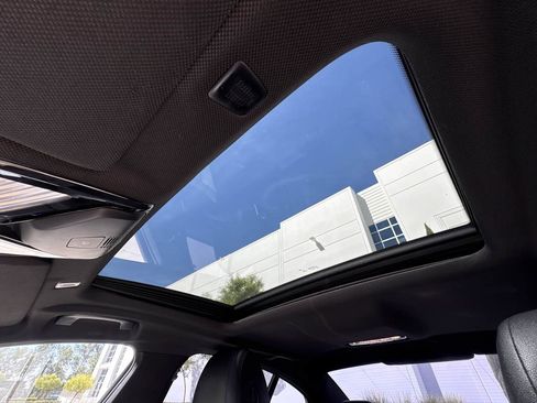 Used 2019 BMW 530i w/ Convenience Package RWD image 27