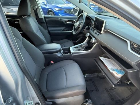Used 2025 Toyota RAV4 XLE image 27