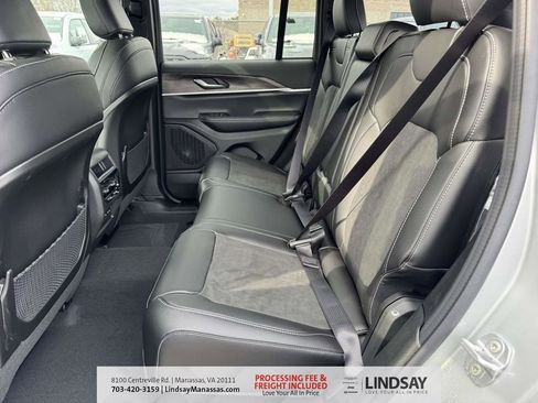 New 2026 Jeep Grand Cherokee Altitude AWD/4WD image 18