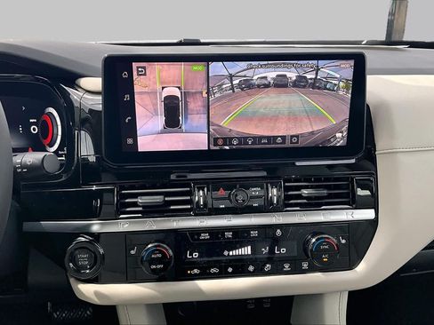 New 2026 Nissan Pathfinder SL FWD image 6