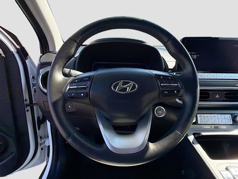 Used 2023 Hyundai Kona Limited FWD image 10