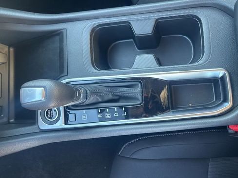 Used 2025 Nissan Sentra SV image 40