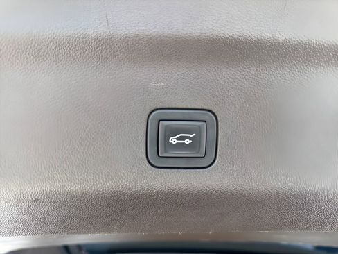 Used 2024 Cadillac Escalade ESV Sport w/ Touring Package image 34