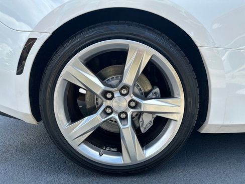 Used 2016 Chevrolet Camaro SS RWD image 7