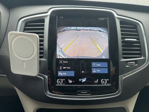Used 2020 Volvo XC90 T6 Momentum w/ Protection Package Premier AWD/4WD image 11