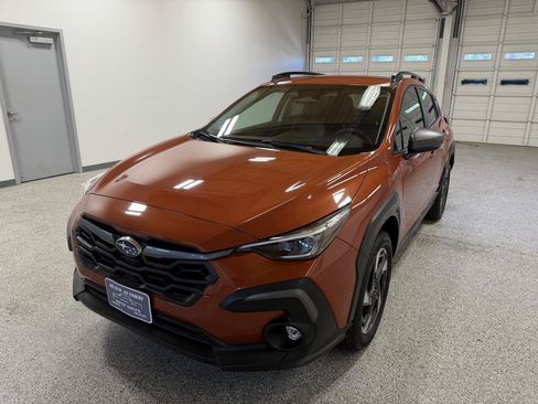 Used 2024 Subaru Crosstrek 2.5i Limited AWD/4WD image 2